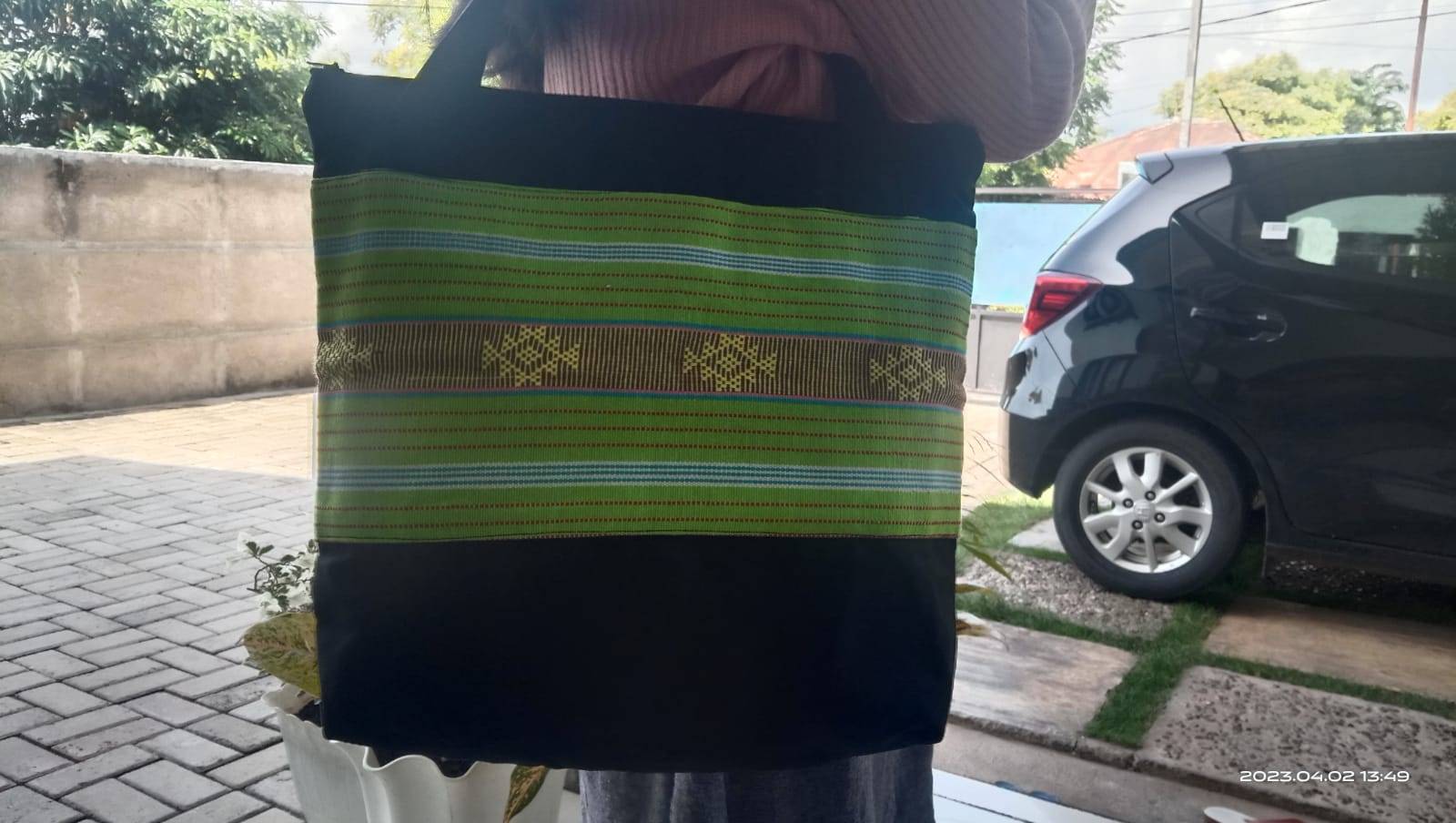Tote bag